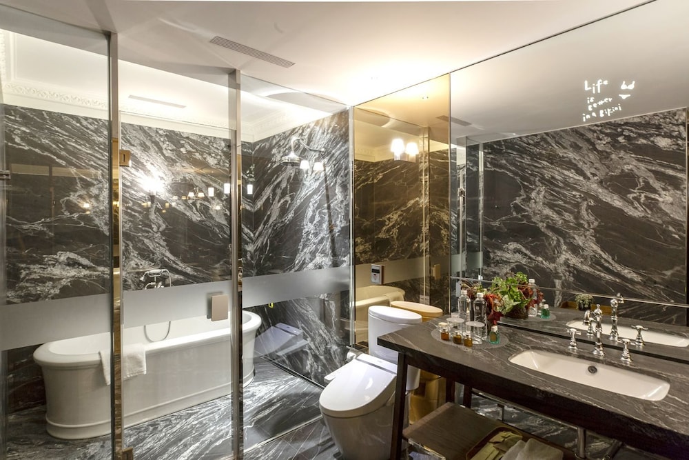 Inhouse Hotel Grand 17/65