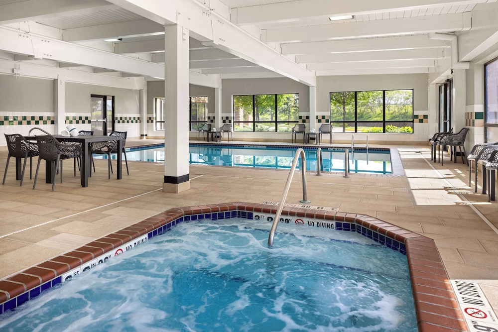 swimming pool spa