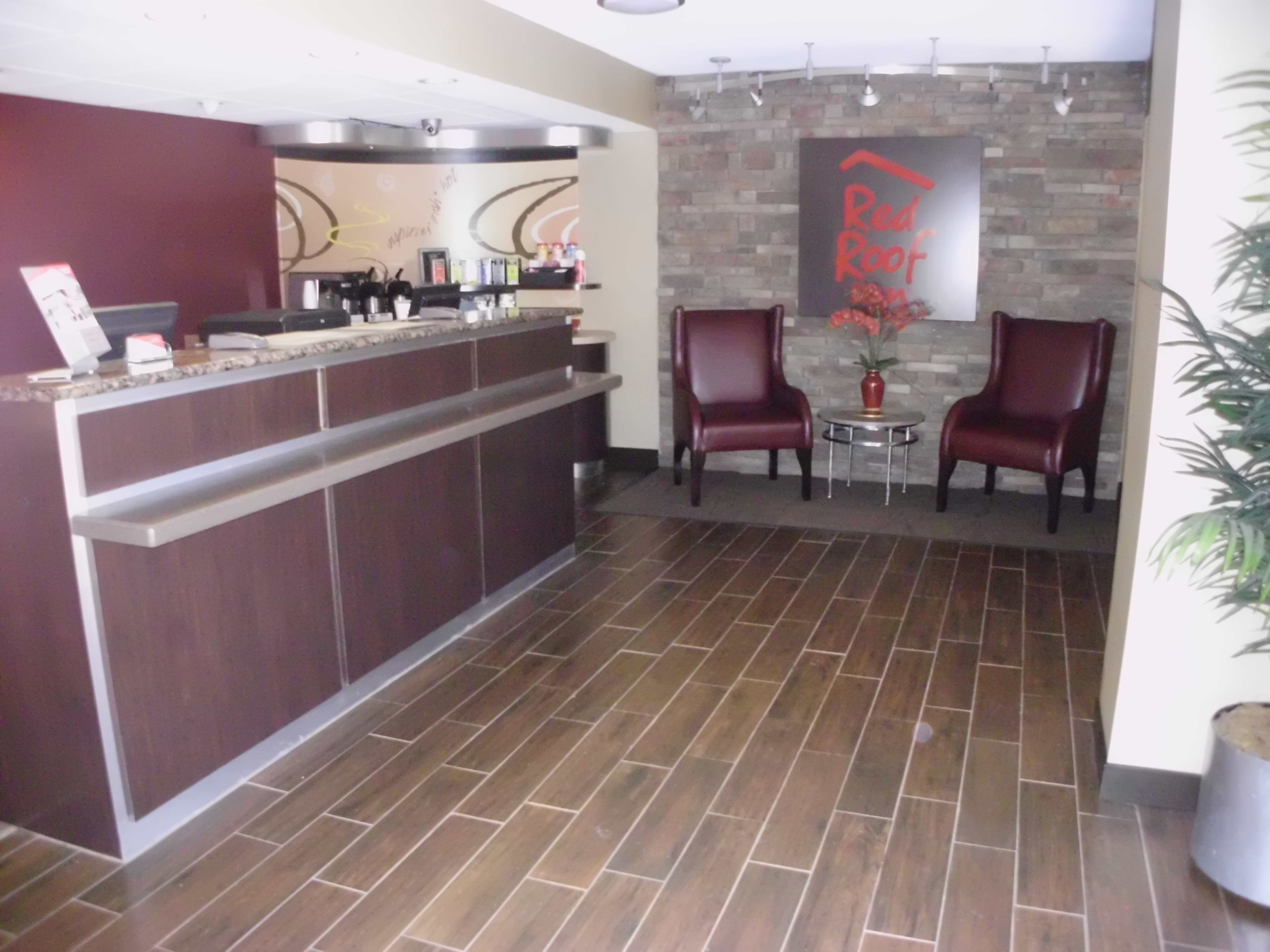 Lobby at Red Roof Inn Boston - Southborough/Worcester, Southborough - MA