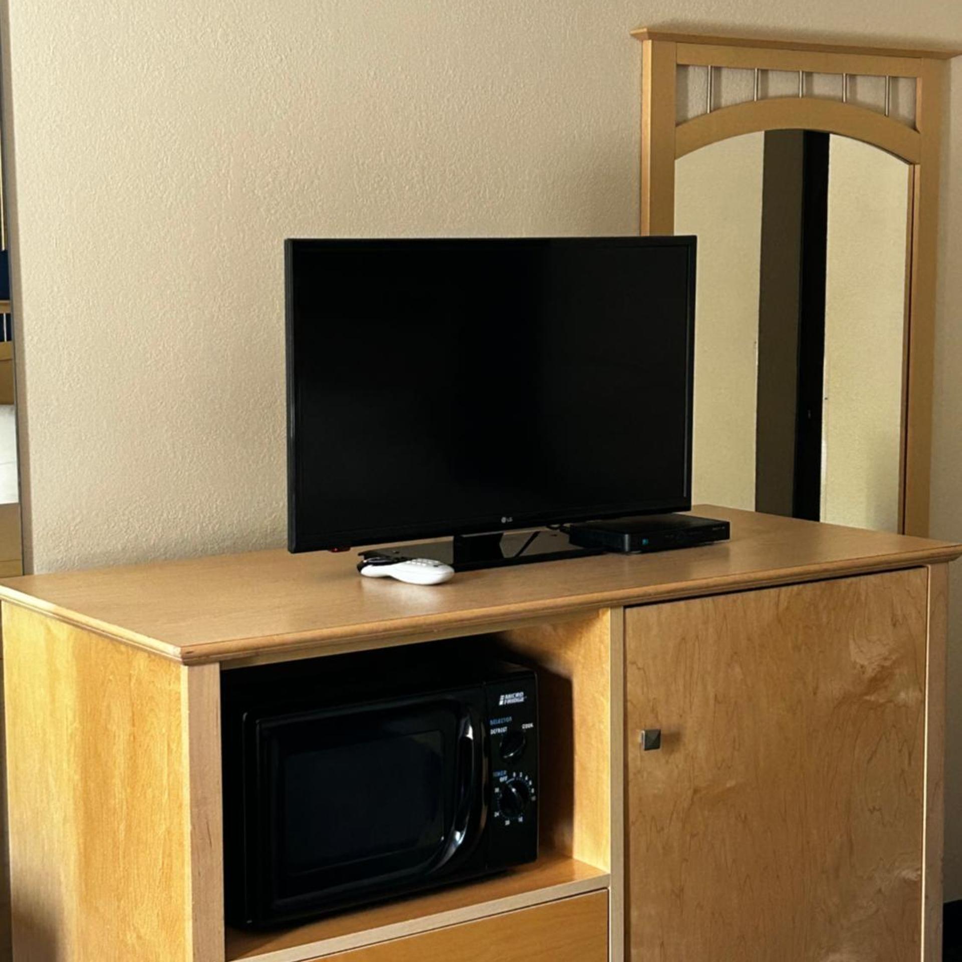 Ameristay Inn & Suites 15/19