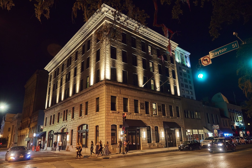 The Drayton Hotel Savannah, Curio Collection by Hilton 3/51