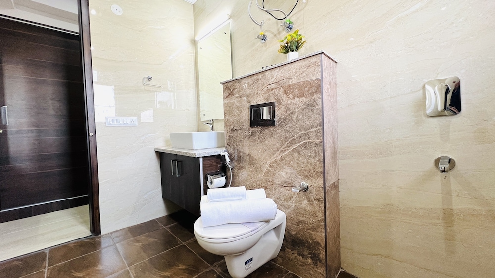 شقة بسرير كينج بغرفة نوم واحدة، ZEN Suites Golf Course Road 7/8