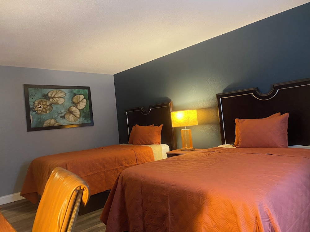 Surrey Inn Hotel 11/61