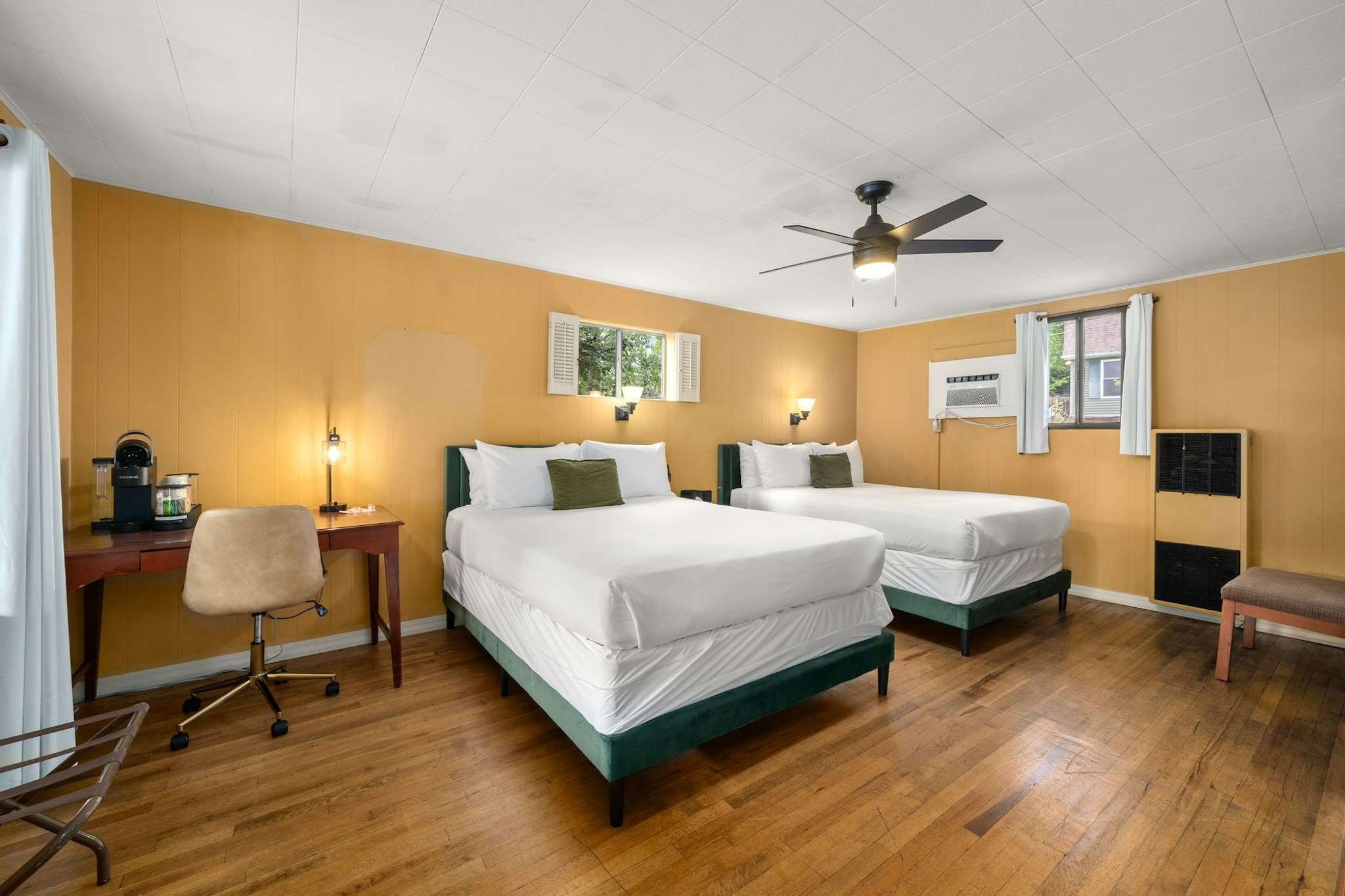 CedarWood Inn 6/17