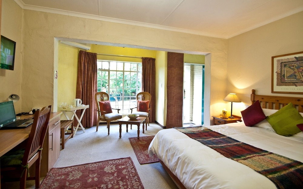 Thatchfoord Lodge 6/50