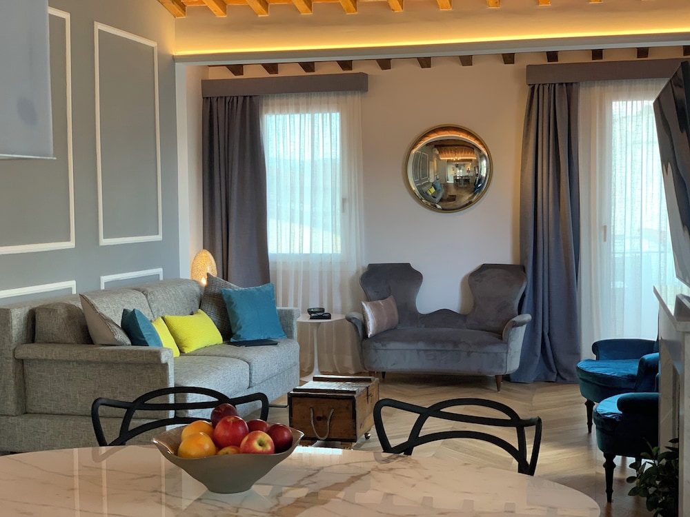 Kairos by Florence Art Apartments 58/74
