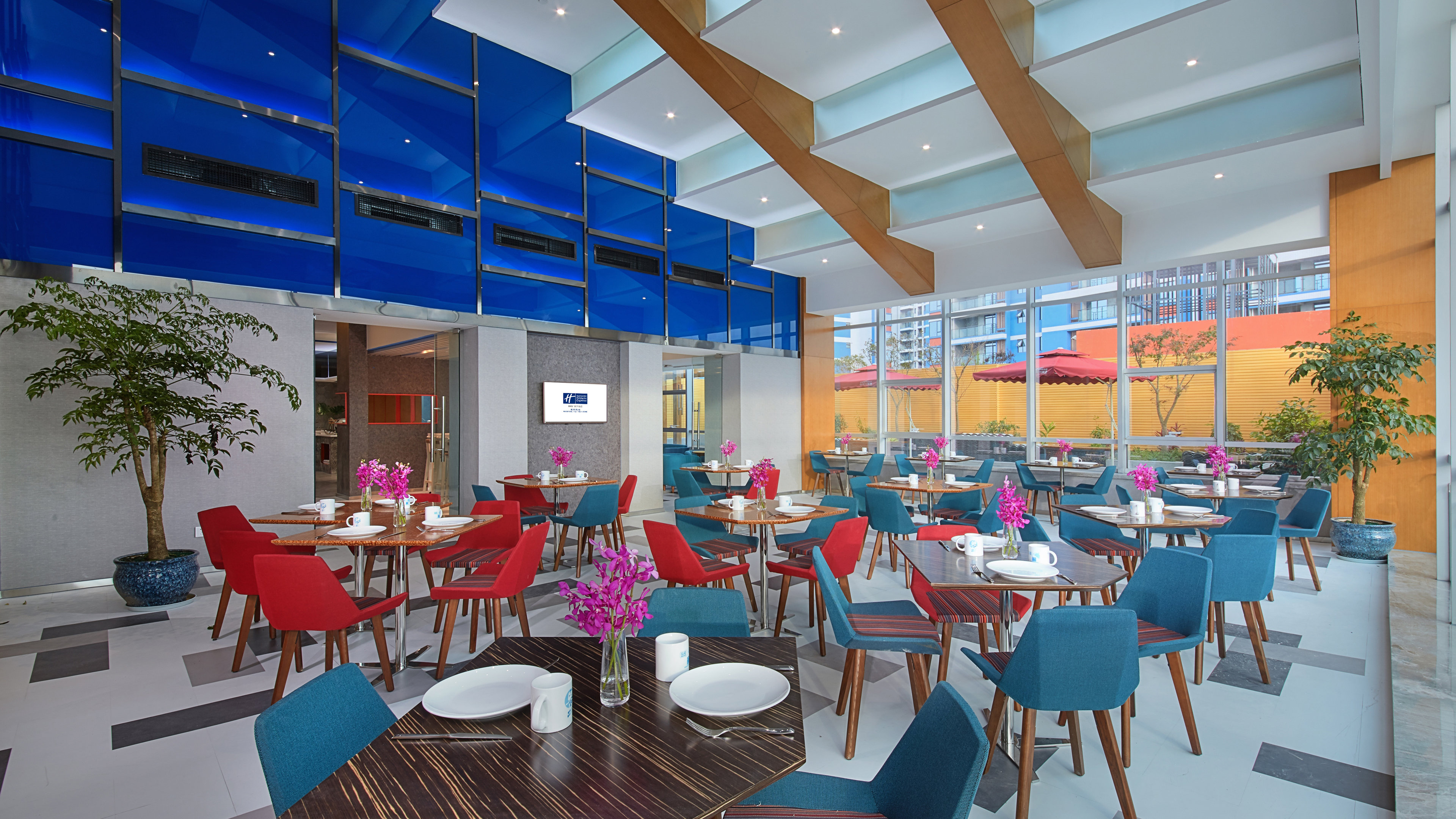 HOLIDAY INN EXPRESS MIANYANG HIGH-TECH ZONE 33/48
