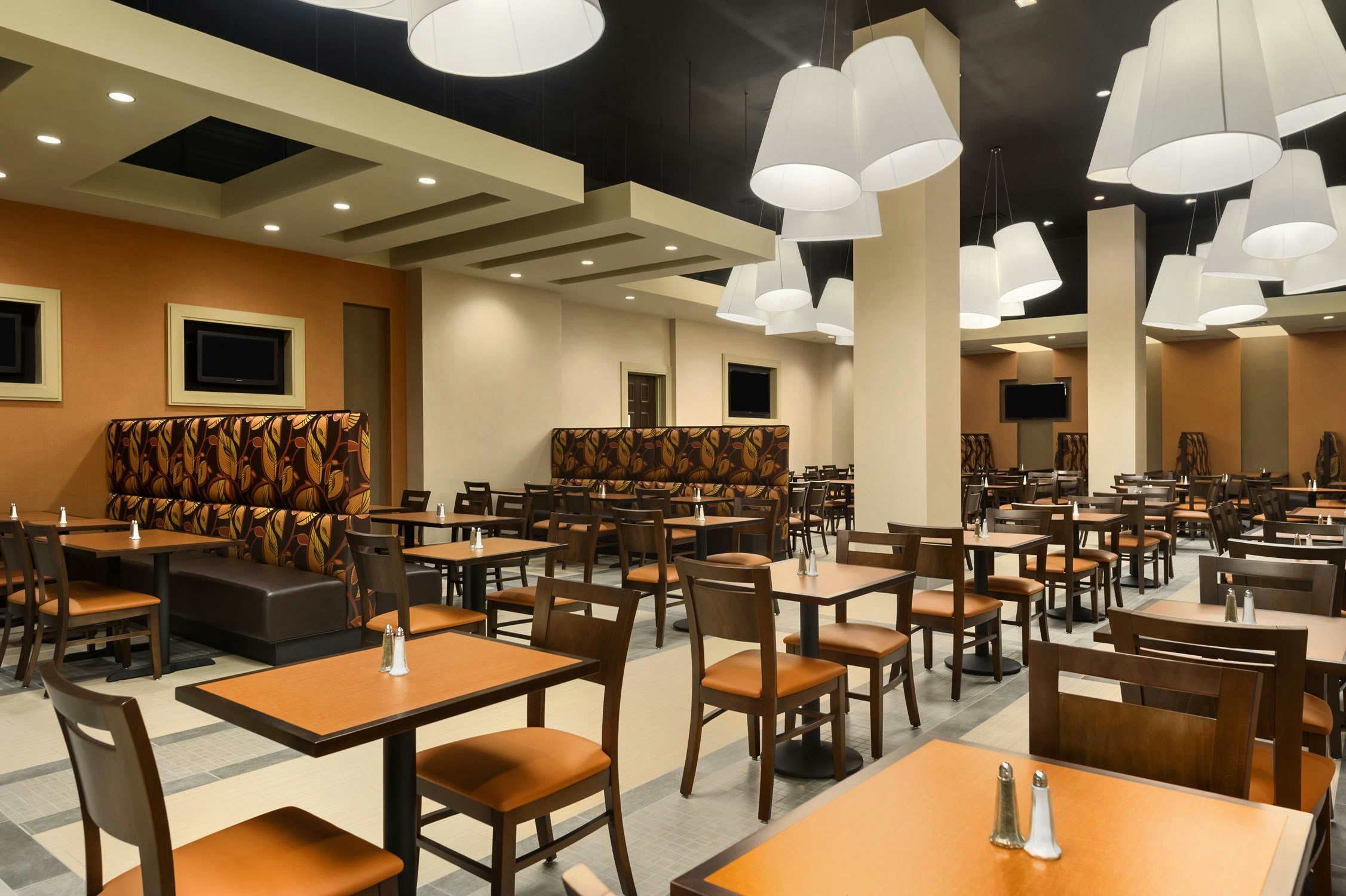 Embassy Suites By Hilton Orlando Lake Buena Vista South 56/82