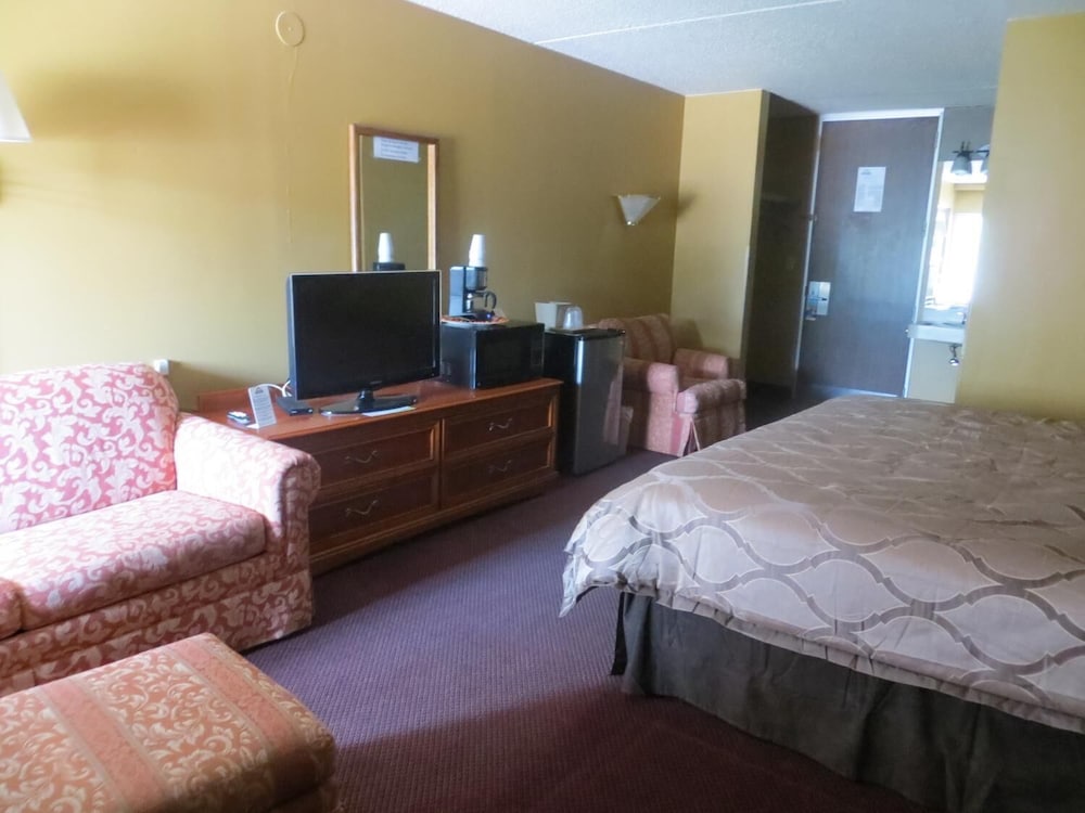 Days Inn Colorado Springs/Garden of the Gods 12/36