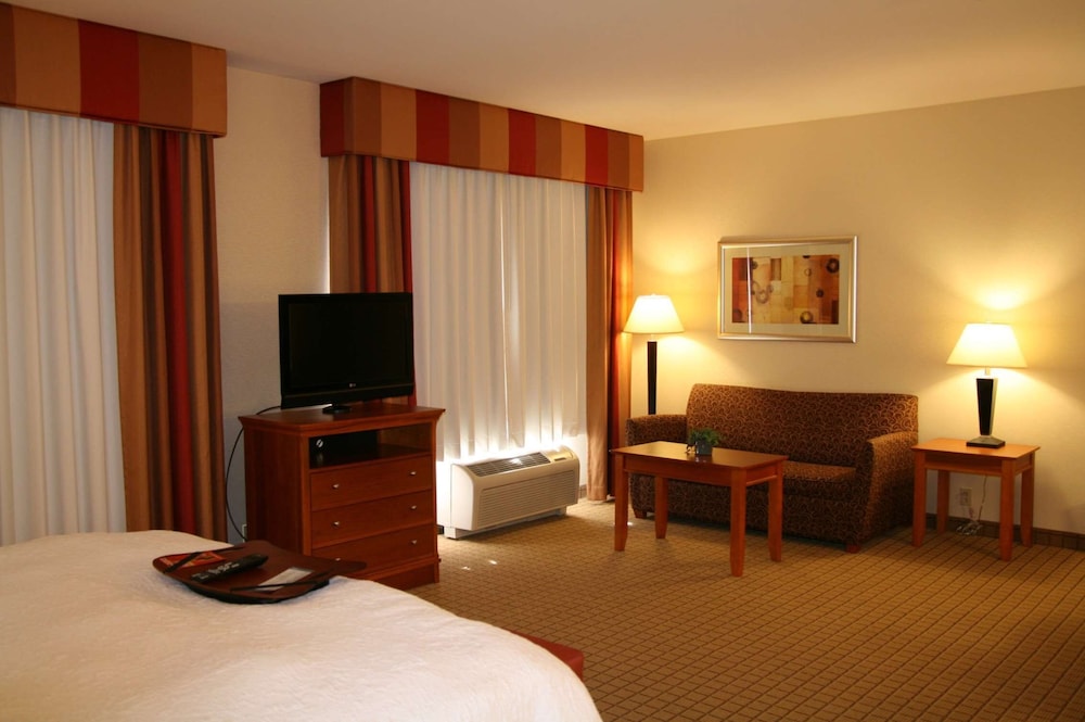 Hampton Inn Norco Corona Eastvale 24/59