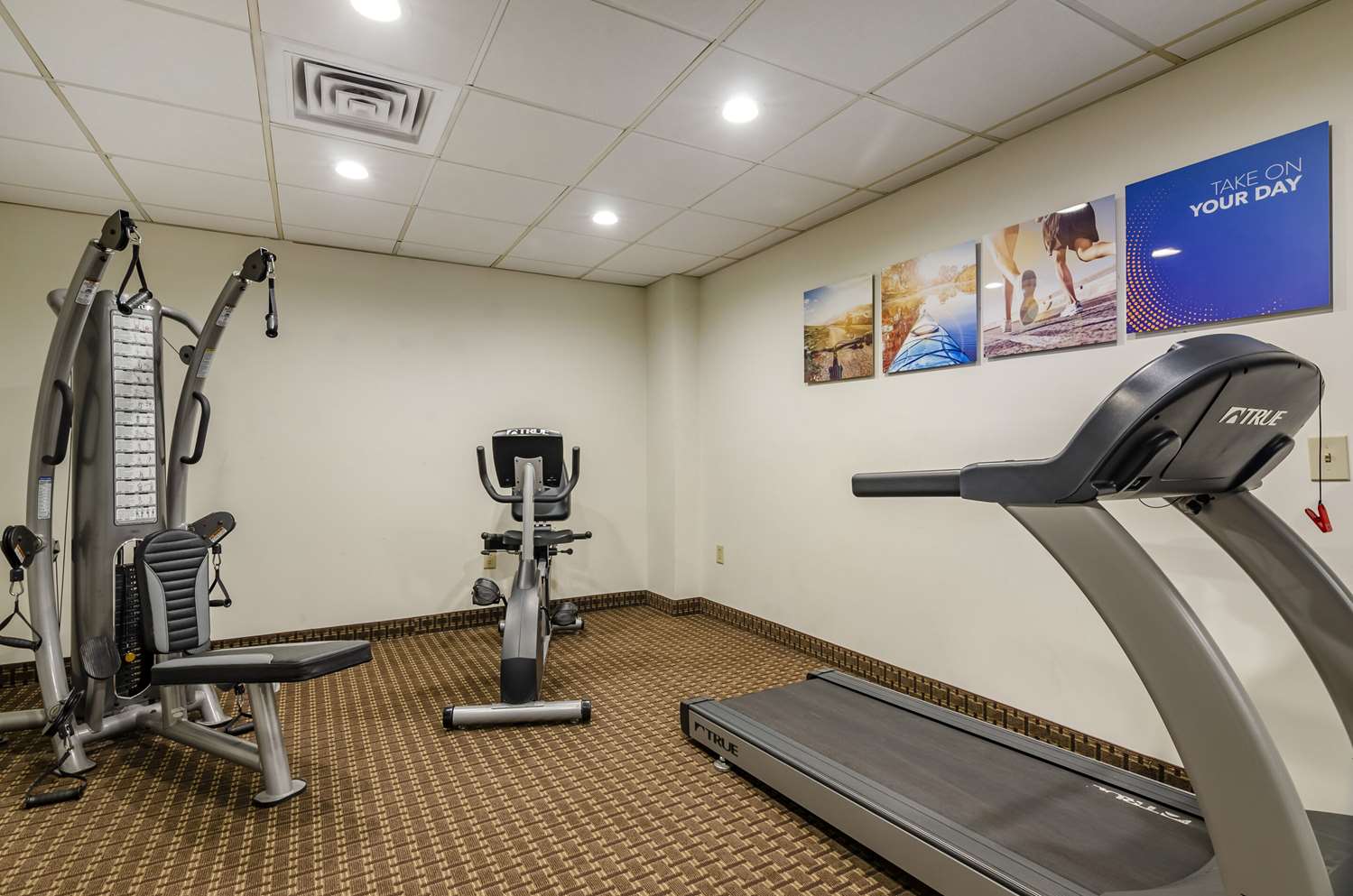 Comfort Inn & Suites Raphine VA 23/34