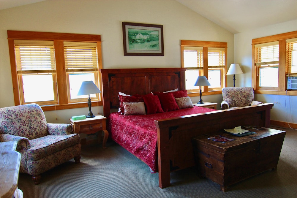 Chico Hot Springs Resort 27/50