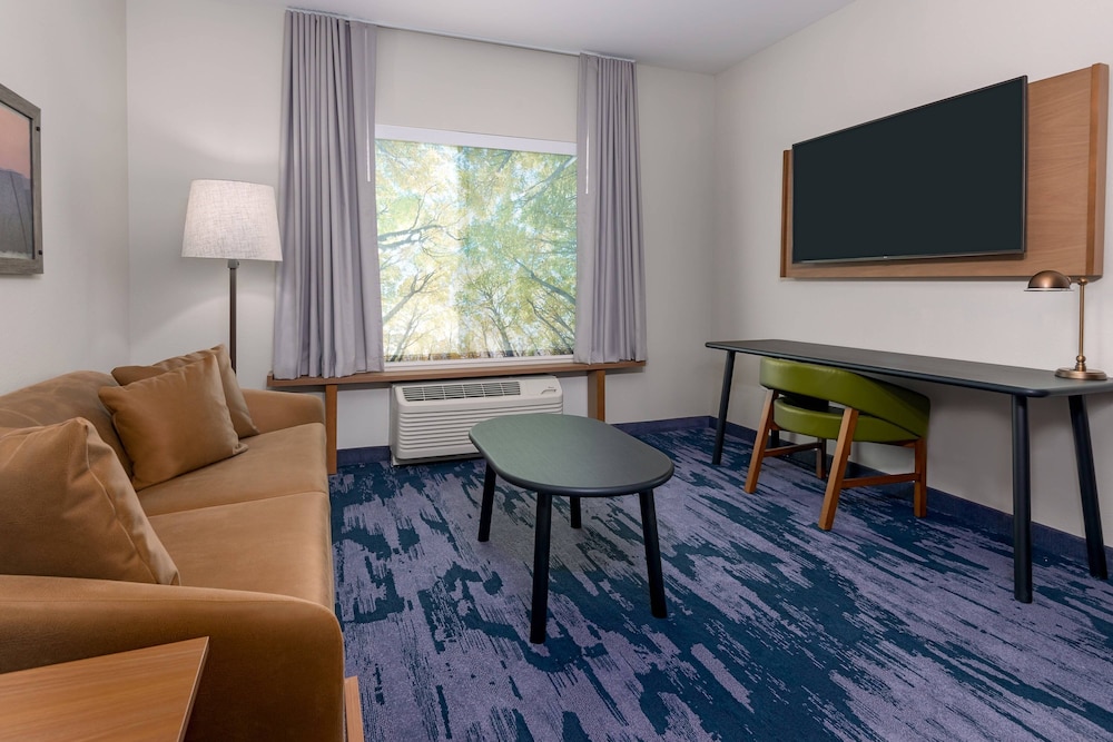Fairfield Inn & Suites by Marriott Charlotte Monroe 20/28