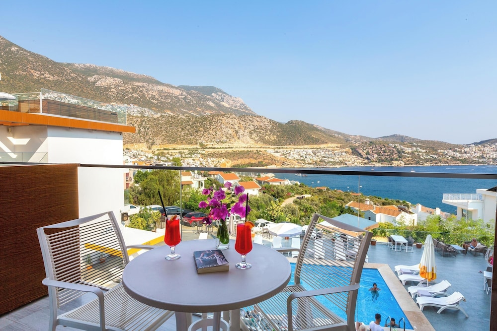 Rhapsody Hotel Kalkan - Adults Only +12 74/88