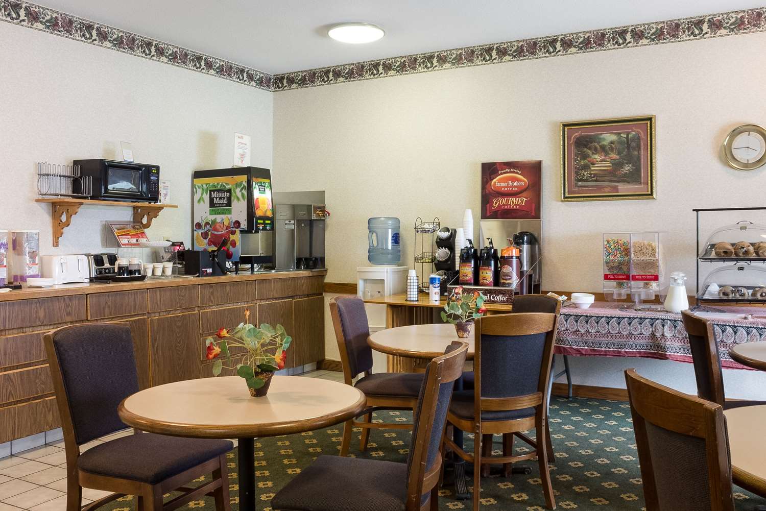 restaurant cafeteria