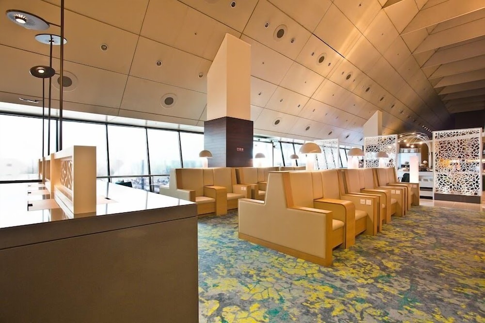 Ambassador Transit Lounge Singapore T2 23/27