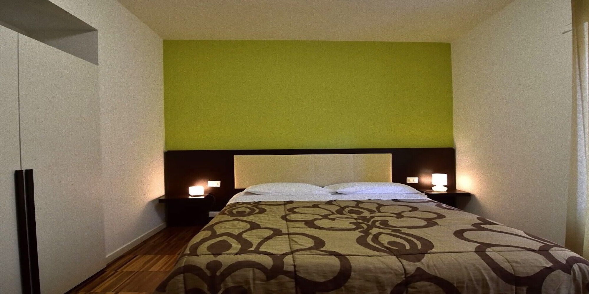 STANDARD, DOUBLE BED