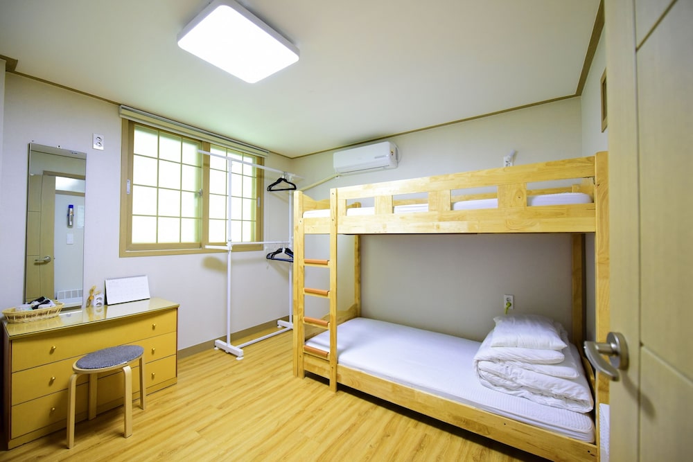 Ganderak Guesthouse - Hostel 11/50