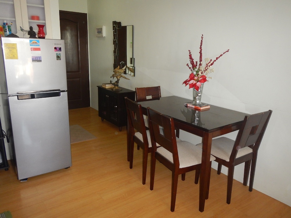 1 Bedroom Deluxe Condo At Apartelle D' Oasis 13/50
