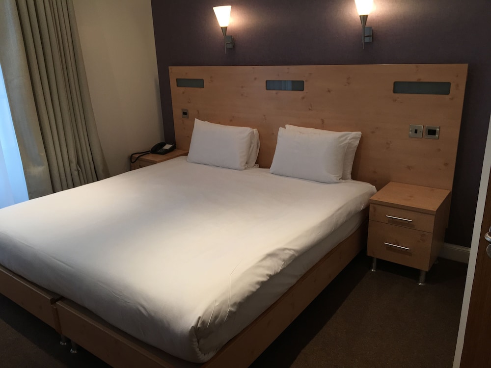 Artto Hotel 8/26