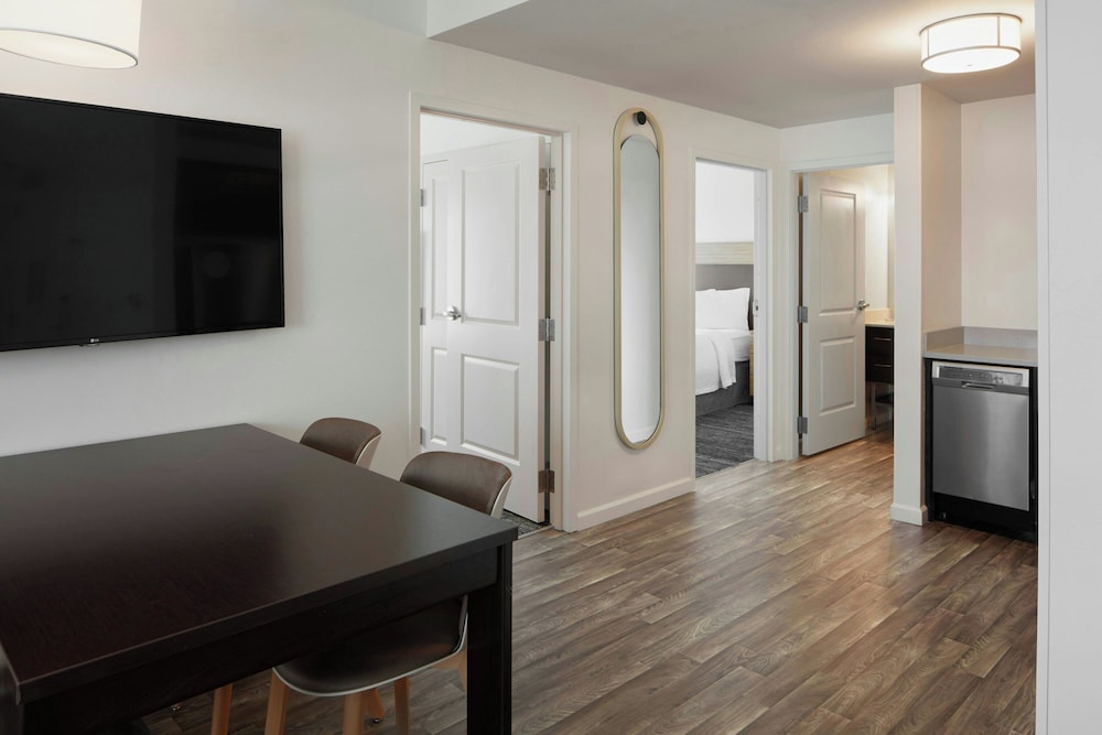 TOWNEPLACE SUITES BY MARRIOTT FORT MYERS ESTERO 33/50