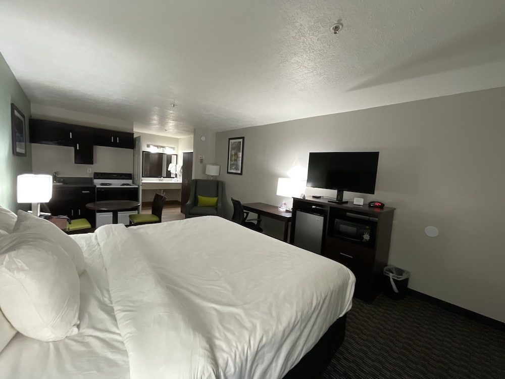 Efficiency, King Bed