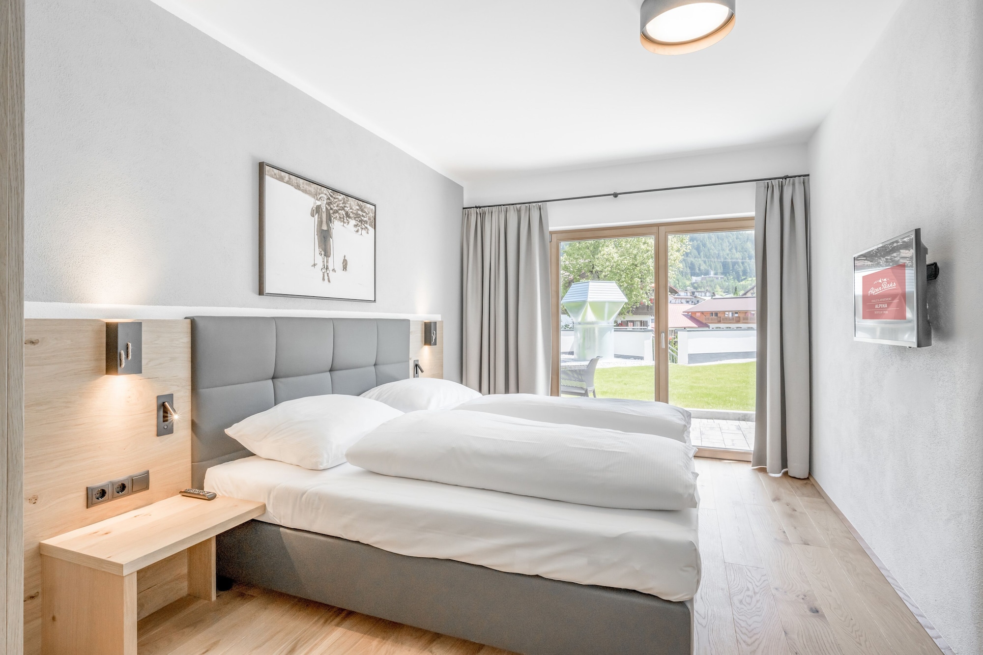 DELUXE, APARTMENT