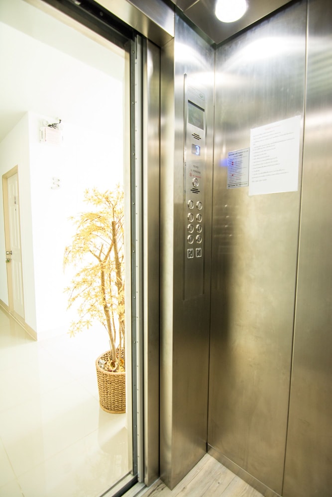 At Ease Residence Suvarnabhumi 39/67