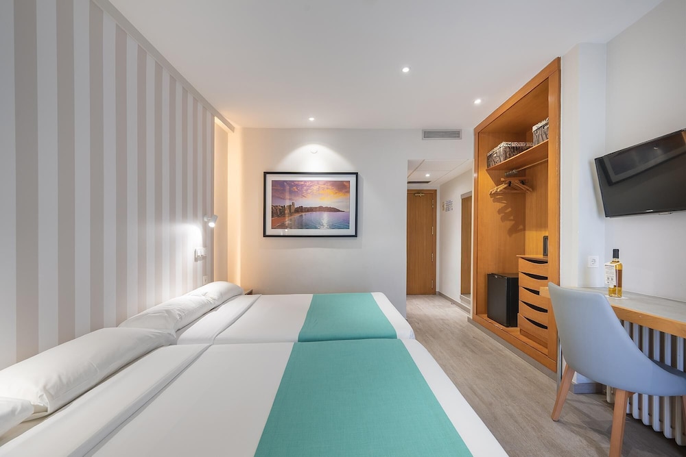 Room, Twin Beds, Pool View, Terrace
