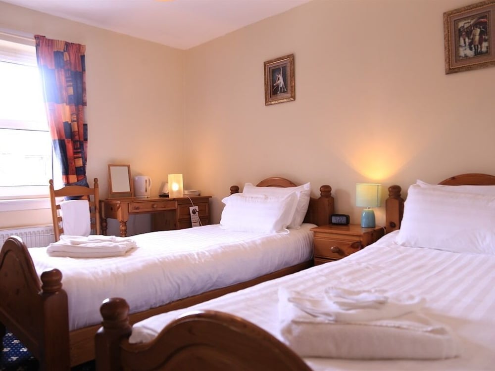Twin Lions Hotel 20/51