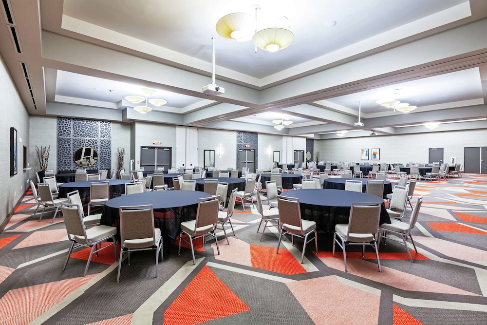 Hampton Inn Gardner Conference Center 26/36