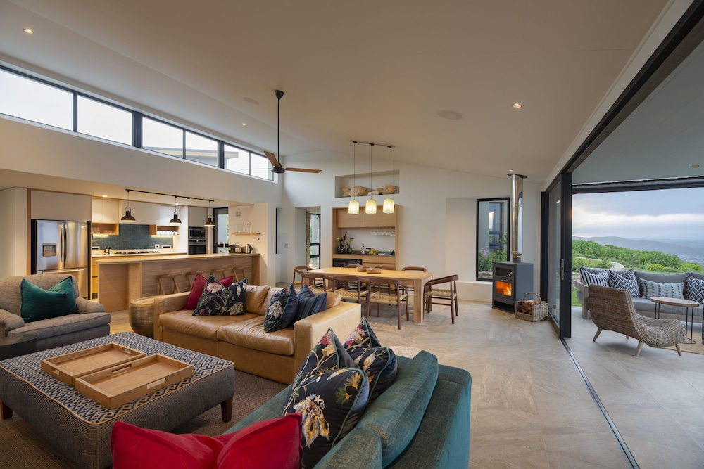 Alkira Lodge 22/33
