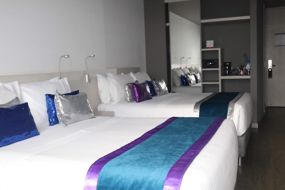 Hotel Black Tower Premium 27/70
