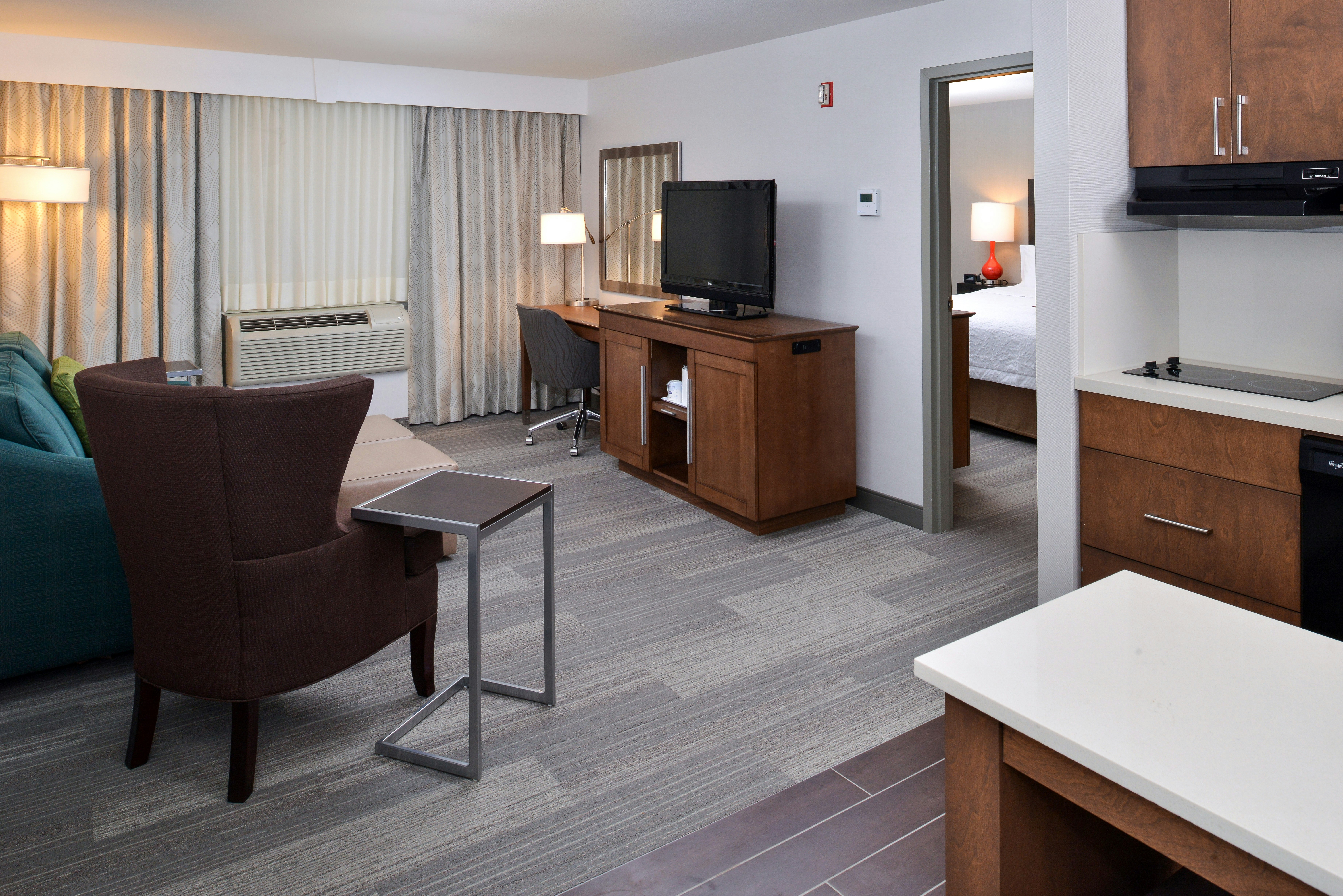 Hampton Inn & Suites By Hilton Calgary- University Northwest 55/61