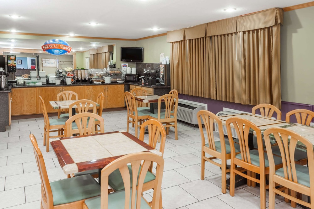 Fairbridge Inn Express Decatur IL 26/34