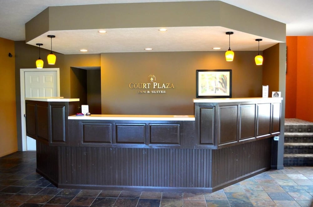 Court Plaza Inn & Suites 9/64
