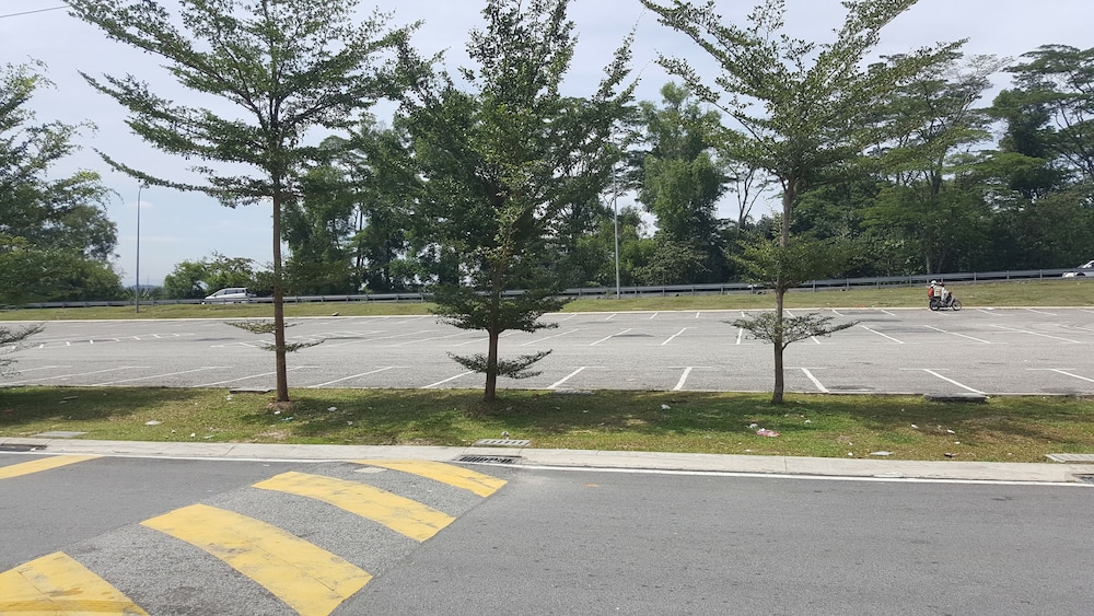 9 Square Hotel - Sri Kembangan 27/38
