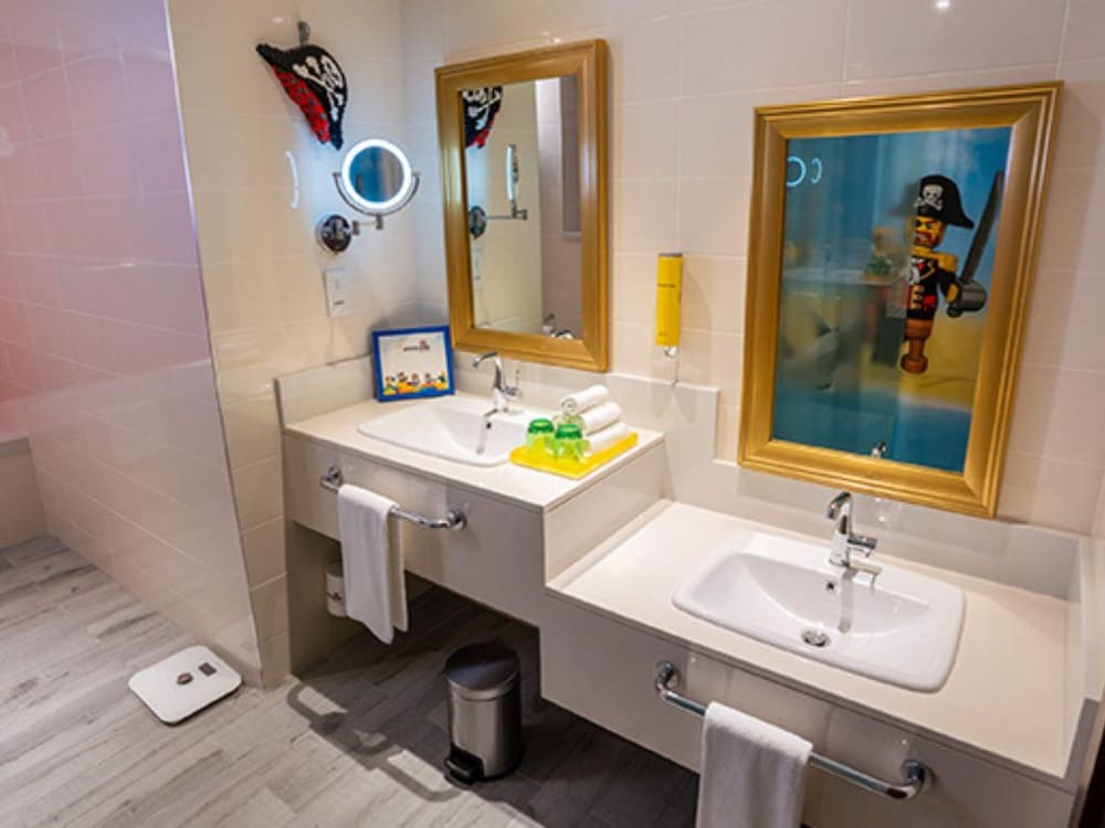 LEGOLAND Hotel Dubai 44/45