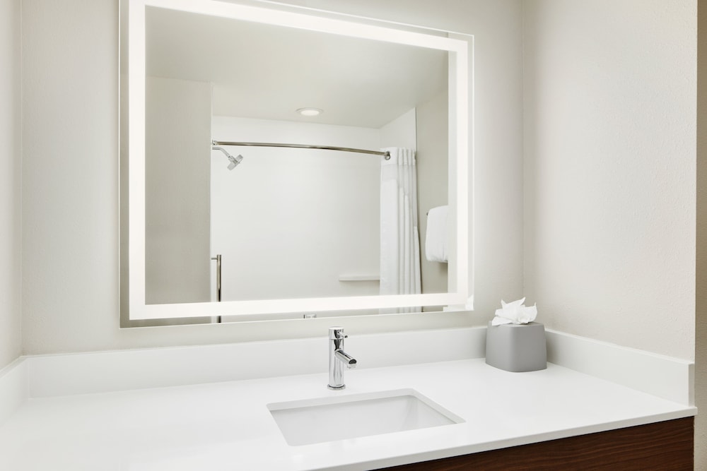 غرفة قياسية بسريرين كوين، Holiday Inn Express and Suites Port St. Lucie West 4/5