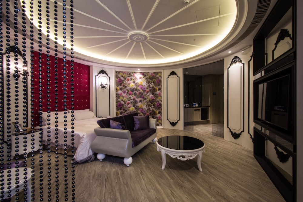 Uher Luxury Resort Hotel 37/50