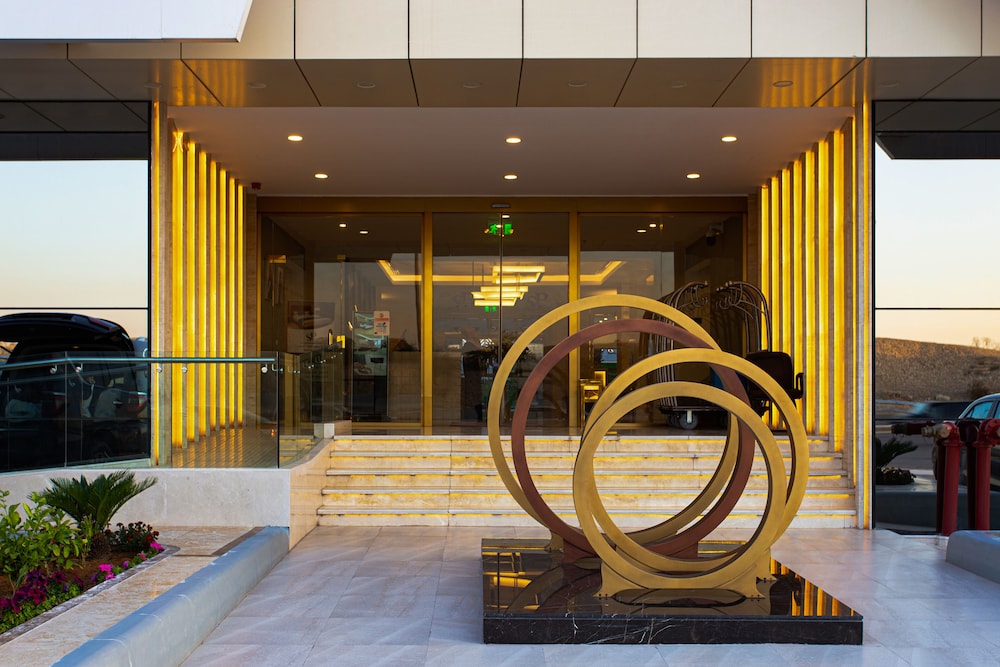 Lobby at Sarwat Park Hotel Riyadh, RIYADH