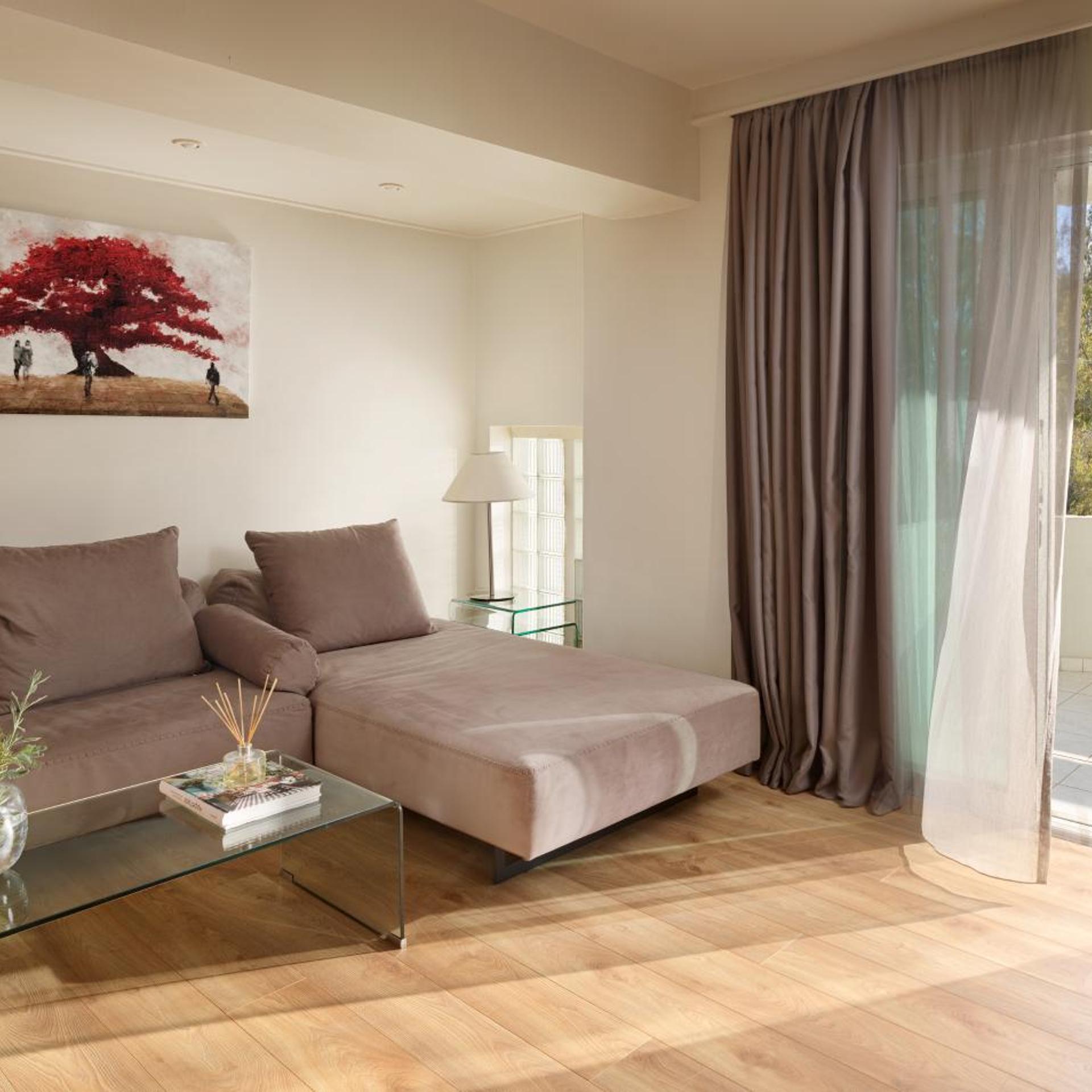 Suite, Large, Blazer Suites 2/3