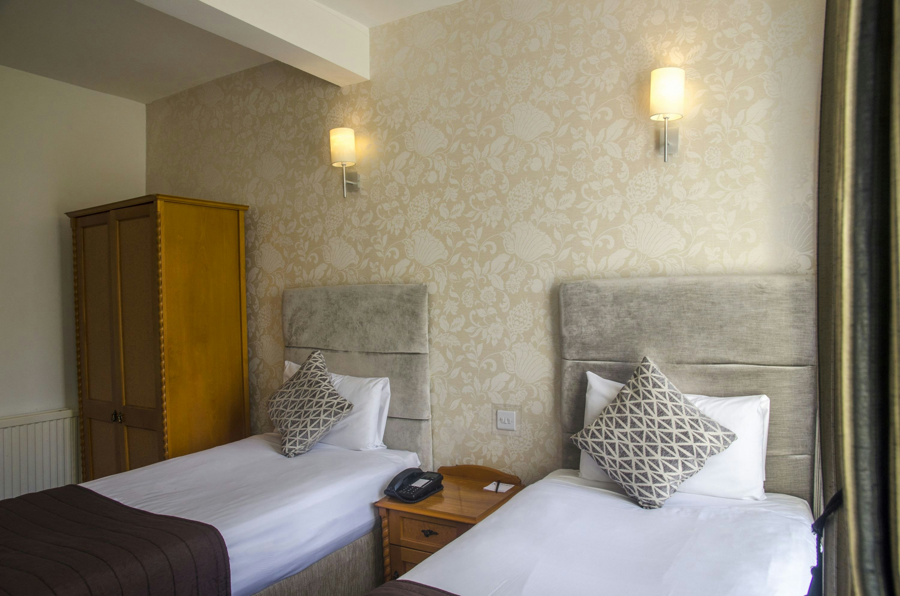 The Kings Hotel 31/55