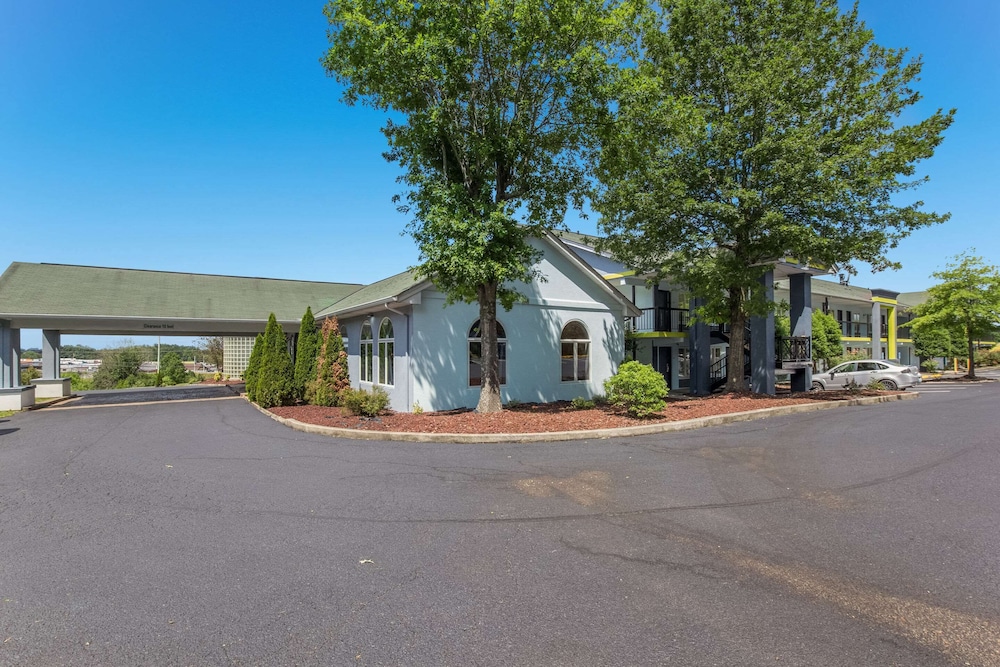 Quality Inn London North KY 39/44