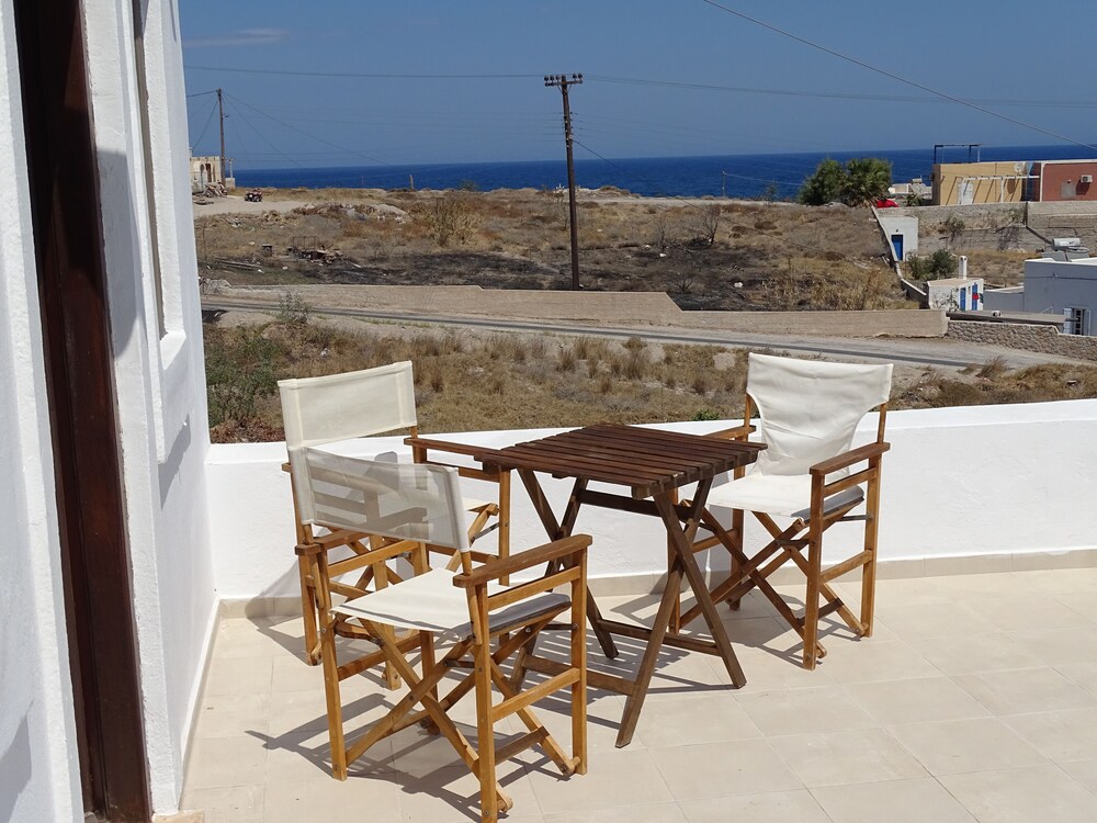 MONOLITHOS HOTEL 10/55