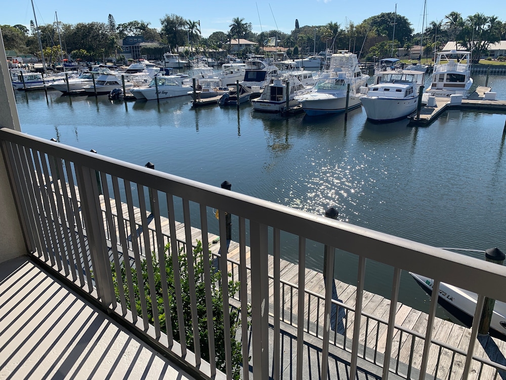 Ramada by Wyndham Sarasota Waterfront 57/71