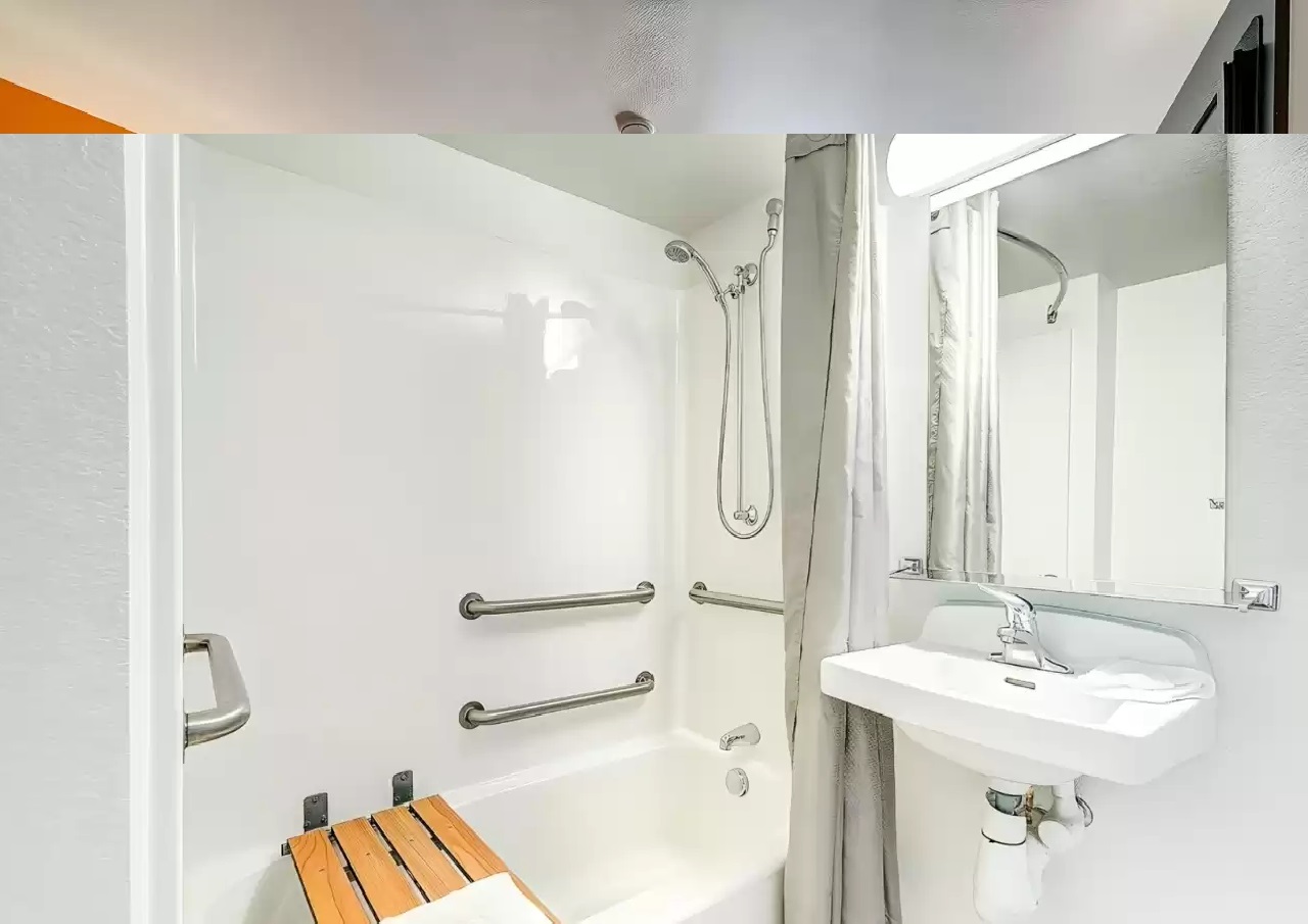 1 Full Bed - Mobil Acc Tub Nsmk Micfridge