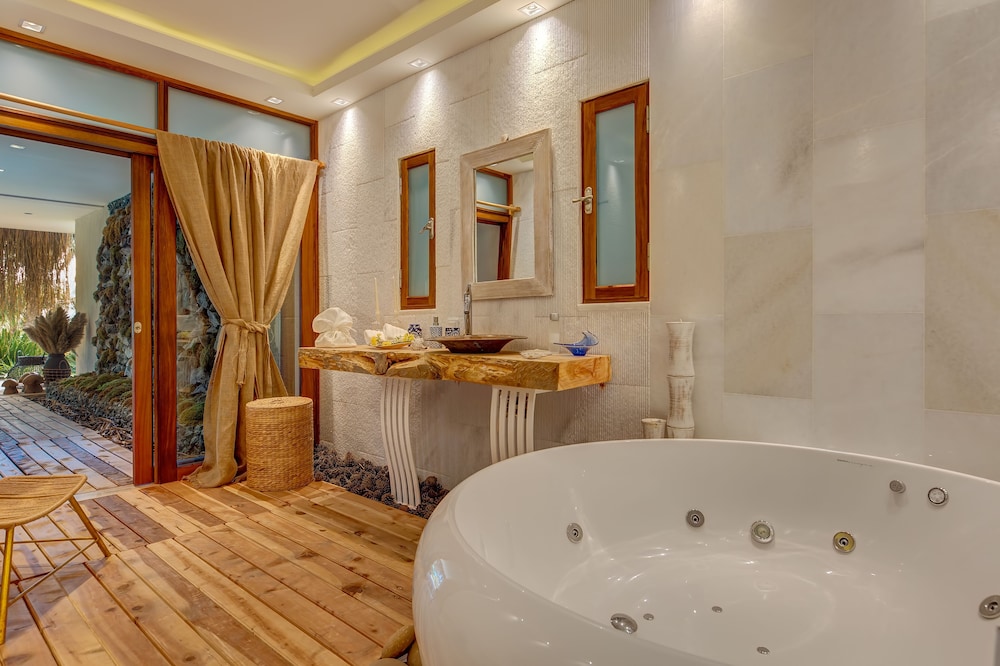 Olympos Lodge 23/50