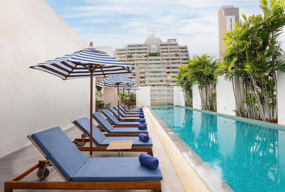 RADISSON SUITES BANGKOK SUKHUMVIT 70/73