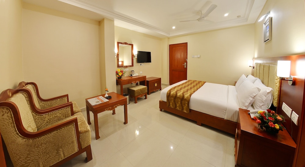 Metro Grand Hotel 15/42